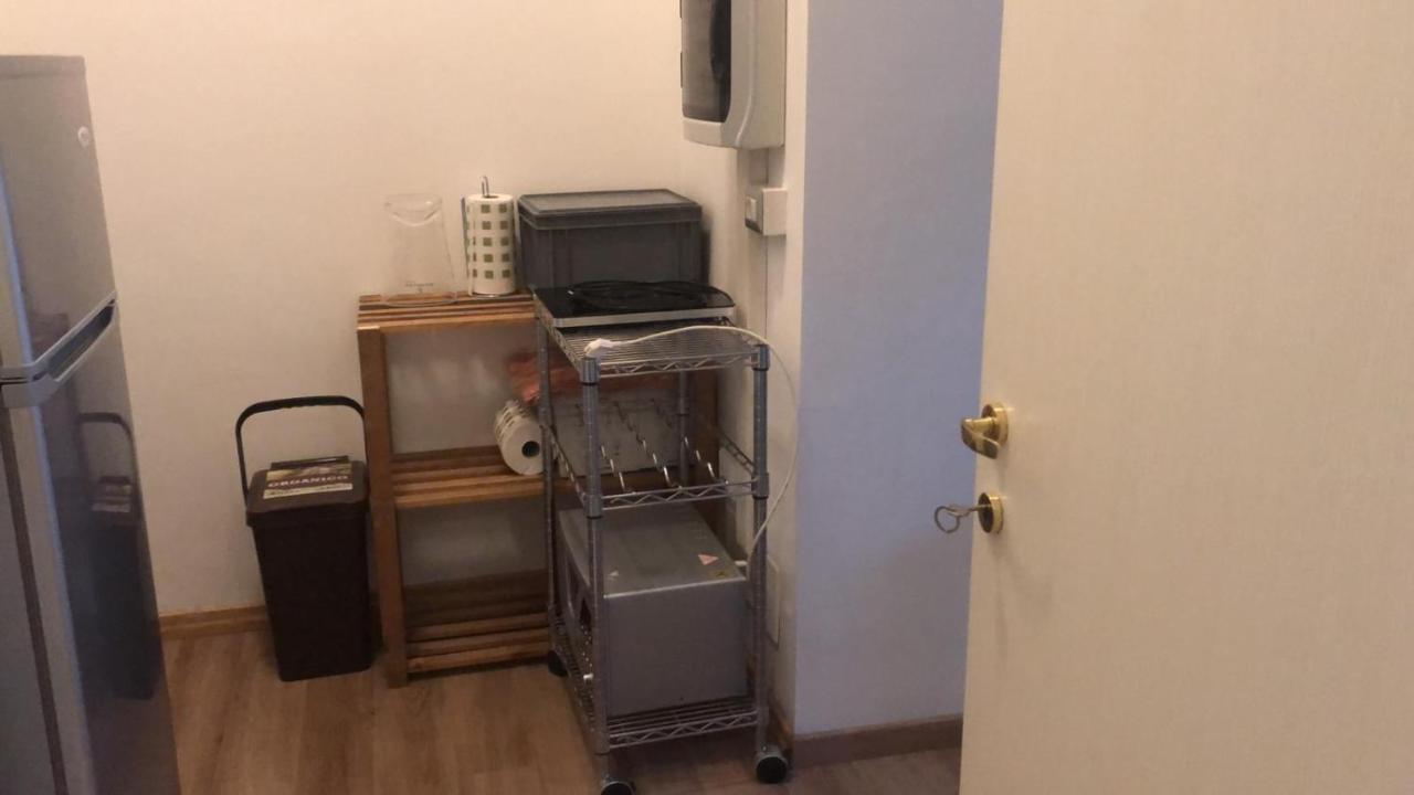파르마 Monolocale Arredato Con Una Camera 아파트 외부 사진